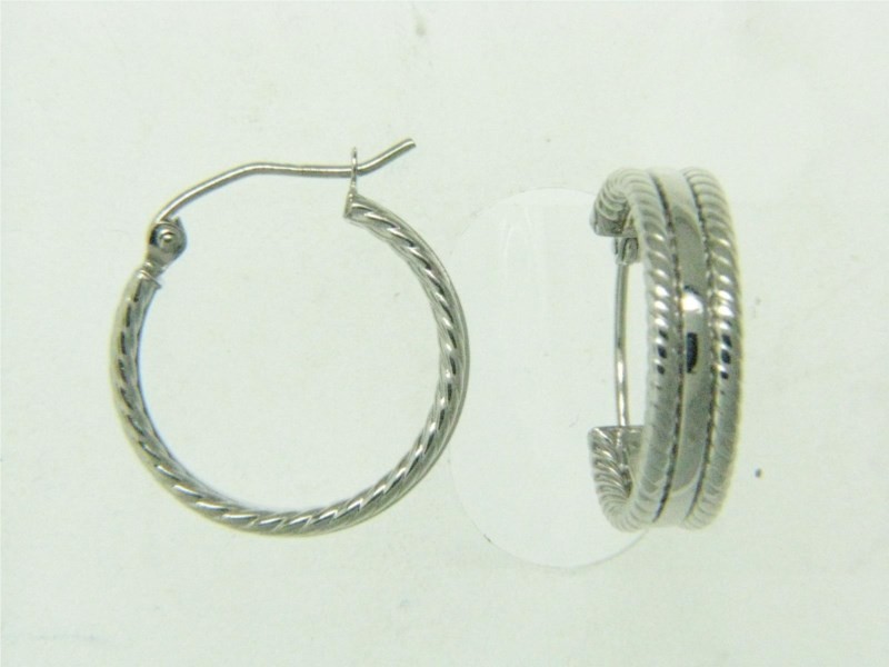 http://nfoxjewelers.bluestar-apps.com/upload/product/14K WHITE AND YELLOW DOUBLE OVAL HOOP EARRINGS