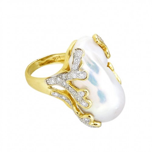 14kt Yellow Gold Baroque Pearl & Diamond Ring